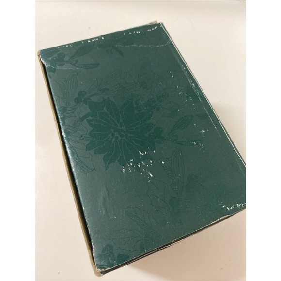 Colonial Candle of Cape Cod Winter Garden Floral Porcelain Gold Trim New In Box - Picture 10 of 13